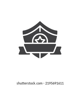 Escudo con icono vectorial de placa. signo plano relleno para concepto móvil y diseño web. Icono de glifo de premio de seguridad. Símbolo, ilustración del logotipo. Gráficos vectoriales