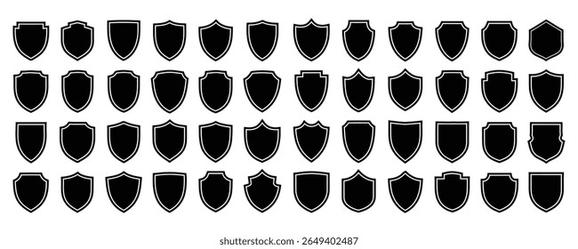 Vetor de ícone de escudo isolado no fundo branco. segurança, emblema, crista, segurança, decoração, símbolo heráldico. 