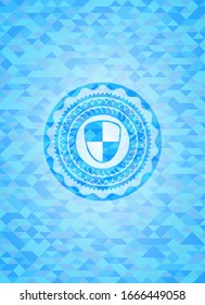 escudo, icono de seguridad dentro del emblema azul cielo con fondo de mosaico
