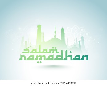 Schöne grüne Moschee mit stylischem Text Salam Ramadhan auf floralem Design dekoriert Himmelblau Hintergrund für islamische heilige Monat Gebete, Ramadan Kareem Feier.