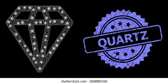 diamante de red de malla brillante con focos de luz y sello de rosette corroído por el cuarzo. Modelo vectorial iluminado creado a partir del icono de diamante. El sello azul contiene la etiqueta Quartz dentro de la rosette.