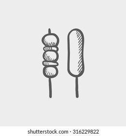 Shish kebab Sketch Symbol für Web-, Mobil- und Infografiken. Hand gezeichnete, dunkelgraue Vektorsymbol einzeln auf hellgrauem Hintergrund.