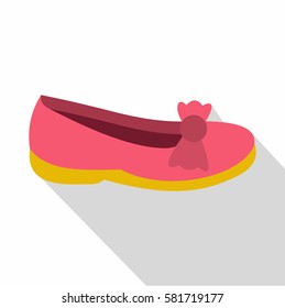 Shoe icon. Flat illustration of shoe vector icon for web