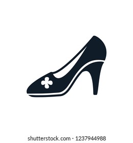 Shoe icon in trendy vector logo template