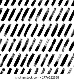 Líneas diagonales cortas dibujadas a mano sin costura. Textura vectorial del pincel de tinta ondulada. Pintura negra con pinceladas secas. Dibujo texturado a mano libre. Diseño de fondo abstracto. Papel textil, envolvimiento.