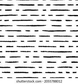 Líneas horizontales cortas dibujadas a mano sin costura. Textura del pincel de tinta gruesa. Pintas negras secas y pequeñas pestañas. Patrón geométrico abstracto con líneas de puntos interrumpidas de color negro. Vector diferentes guiones.