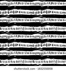 Líneas verticales cortas con rayas de negrita sin fisuras. Patrón vectorial simple dibujado a mano en blanco y negro con guiones abstractos y líneas de negrita. Bandas de puntos horizontales. Fondo de mancha gruesa