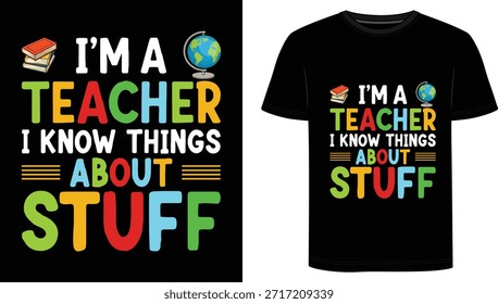 Demuestra tu ingenio en el aula con esta camiseta “Soy un profesor, sé cosas sobre cosas”. Con letras llamativas y coloridas con divertidos gráficos de libros y globos terráqueos sobre un fondo negro clásico, esta divertida camisa para profesor es perfecta para los viernes informales, excursiones, conferencias de padres y maestros o ropa escolar cotidiana.
