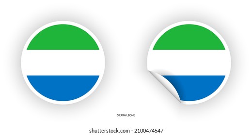 Bandera del círculo de pegatinas de Sierra Leona puesta en forma circular con la piel despegada en la esquina sobre fondo blanco.