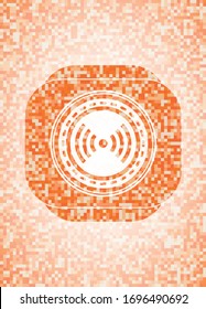 Signalsymbol innerhalb eines abstrakten Emblems, orangefarbener Mosaikhintergrund