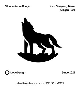 Silhouette Illustration Howling Wolf Moon Logo Stock Vector (Royalty ...