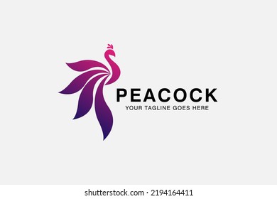 Silhouette Pfau Vektorgrafik geeignet für Logo-Design im Zusammenhang mit Geflügel. Natur. Bauer. Tier.Vogel