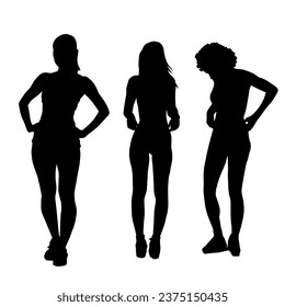 Silhouette de una modelo de mujer delgada o delgada en posición. 