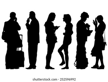 Silhouettes multiplica a la gente en las calles