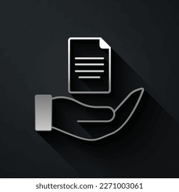 Icono de contrato de plata en mano aislado en fondo negro. Concepto de seguro. Seguridad, seguridad, protección, concepto de protección. Estilo de sombra larga. Vector