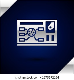 Icono de interfaz de color futurista plateado aislado en fondo azul oscuro. Holograma ui infografía, globo interactivo y pantalla de fotos del cibercielo.  Ilustración vectorial