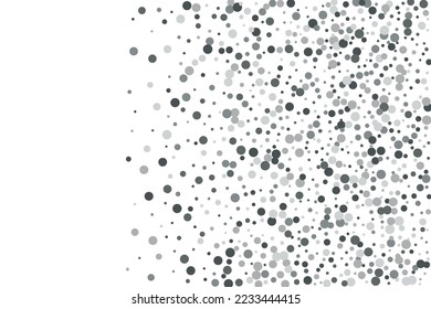 Confeti de brillo plateado sobre un fondo blanco. Ilustración de una gota de partículas brillantes. Elemento decorativo. Lujo para su diseño, tarjetas, invitaciones, regalo, vip. 