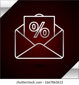 Sobre de línea plateada con un descuento de interés del icono de la tienda aislado sobre fondo rojo oscuro. Ilustración vectorial