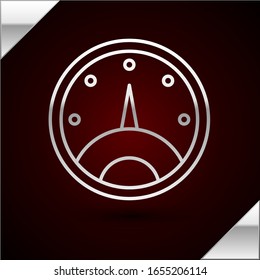 Icono del velocímetro de línea plateada aislado sobre fondo rojo oscuro.  Ilustración vectorial