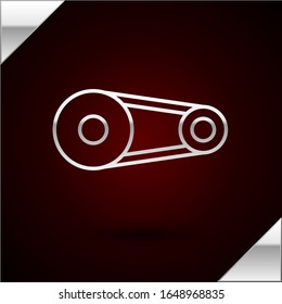 Icono del kit del cinturón de seguridad de línea plateada aislado sobre fondo rojo oscuro.  Ilustración vectorial