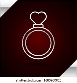 Icono de aros de bodas de línea plateada aislados en fondo rojo oscuro. Cartel de joyería de novias y novios. Símbolo matrimonial. Anillo de diamantes. Ilustración vectorial