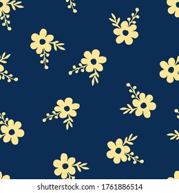 Einfaches, schönes, florales, nahtloses Muster. Handgezeichnet, hellbeige Silhouette aus Blumen, Blättern, Beeren auf dunkelblauem Hintergrund. Zum Bedrucken von Textilien, Tapeten.
