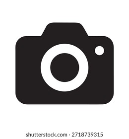 Icono de cámara negro simple sobre fondo blanco que representa conceptos de captura de Fotografía y Imagen en un estilo de diseño minimalista.