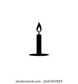 Simples ilustração de vetor preto de uma vela acesa isolada em um fundo branco limpo, perfeito para ícones, símbolos ou design minimalista. A vela tem uma chama acesa brilhante.