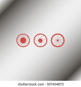 Simple camera shutter silhouettes.