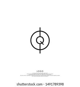 simple circle line Q logo letter minimalist design concept isolated on white background