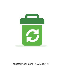 simple and clean green recycle logo