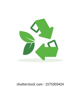 simple and clean green recycle logo