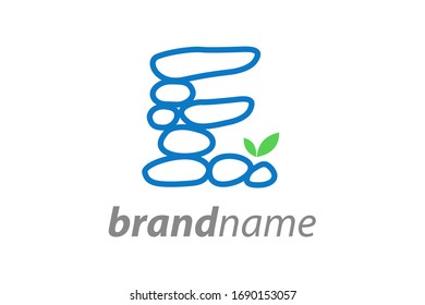 Diseño de roca E inicial de diseño con el logotipo de ilustración simple y claro.