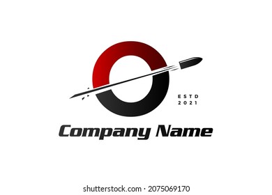 Diseño inicial del logotipo de ilustración simple, transparente y moderno O combinado con disparo de bala.