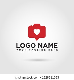 Simple creative wedding photographer symbol  icon  logo consisting of camera and heart - Vector