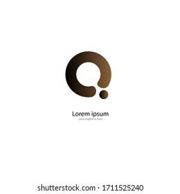 the simple elegant business logo of letter Q with white background