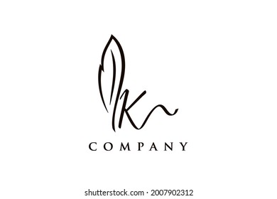 Diseño de logotipo de ilustración simple y elegante, firma inicial K combinada con pluma de plumas.