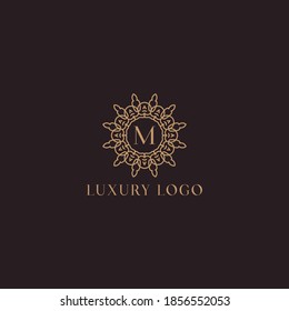 Sencilla letra elegante logotipo del icono M. logotipo vectorial monocasco de lujo para restaurante, realeza, Boutique, Cafe, Hotel, Heraldic, Joyería, Moda y otras ilustraciones vectoriales