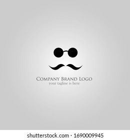 the simple elegant logo of letter c