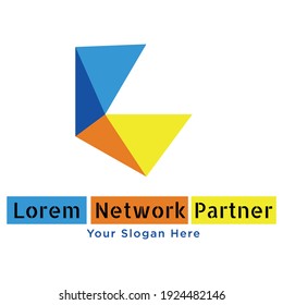 Logotipo de diseño poligonal simple y futurista para su empresa.