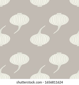Simple geometric onion seamless pattern. Doodle onion bulb vegetable wallpaper. Organic texture. Design for fabric, textile print, wrapping paper, kitchen textiles. Vector illustration
