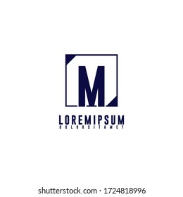 concepto de diseño simple geométrico cuadrado M logotipo aislado en fondo blanco