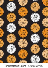 Patrón de vectores de puntos de masa dibujados a mano simple. Grandes puntos amarillos, blancos y naranjas aislados en un fondo negro. Impresión con puntos abstractos para papel de tela, textil, encolado. 