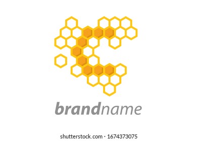 Diseño del logotipo de ilustración simple en forma de C inicial como colmena de abejas.
