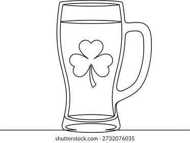 Un simple dibujo lineal de un vaso de cerveza lleno de cerveza, con un diseño de trébol en su costado, que simboliza la herencia irlandesa y las celebraciones del Día de San Patricio.