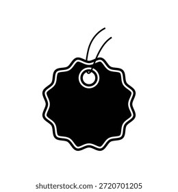 Una ilustración simple y moderna de una etiqueta en blanco o etiqueta con una cadena, perfecto para su uso en el Diseño gráfico, la marca y la comunicación visual. El esquema de color blanco y negro lo hace versátil y fácil de usar en varios contextos.