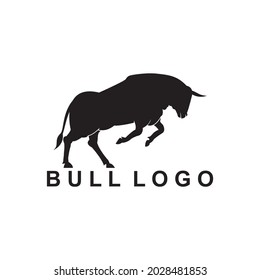 Ein einfaches und modernes Logo eines Stiers, das perfekt für Ihr Logo der Kreativbranche geeignet ist