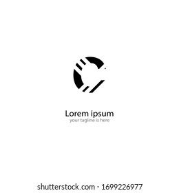 Un sencillo logotipo moderno de letra c con fondo blanco