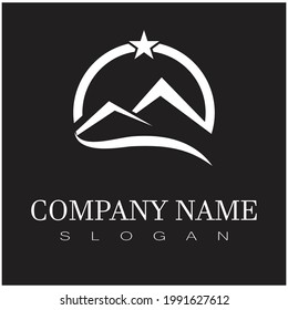 Vector de diseño de logotipo de montaña moderno y simple, silueta de pico de pico de hielo en la cima del monte rocoso