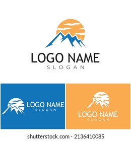 Vector de diseño de logotipo de montaña moderno y simple, silueta de pico de pico de hielo en la cima del monte rocoso